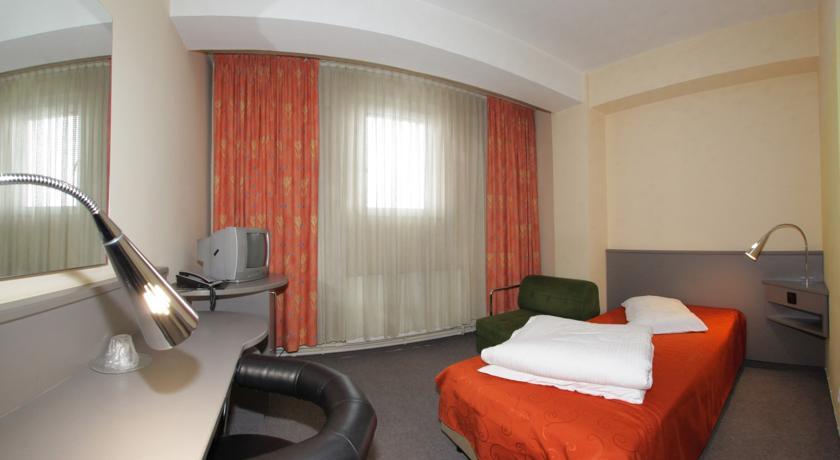 Hotel Seneca Baia Mare Exteriör bild