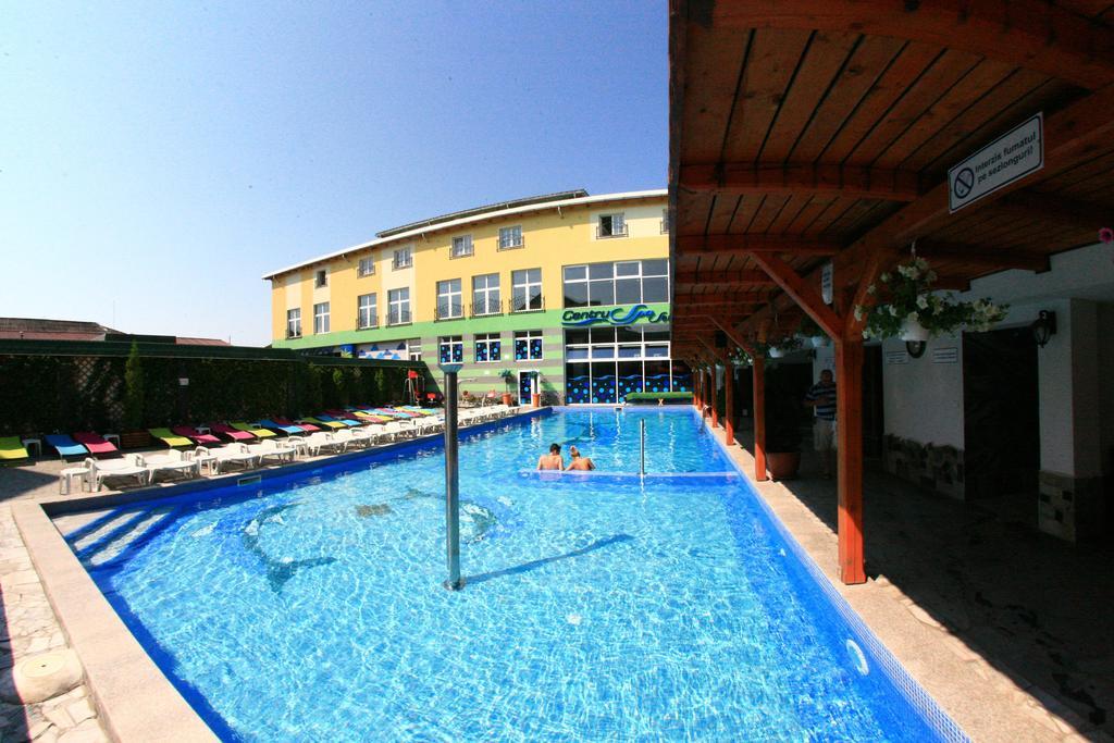Hotel Seneca Baia Mare Exteriör bild