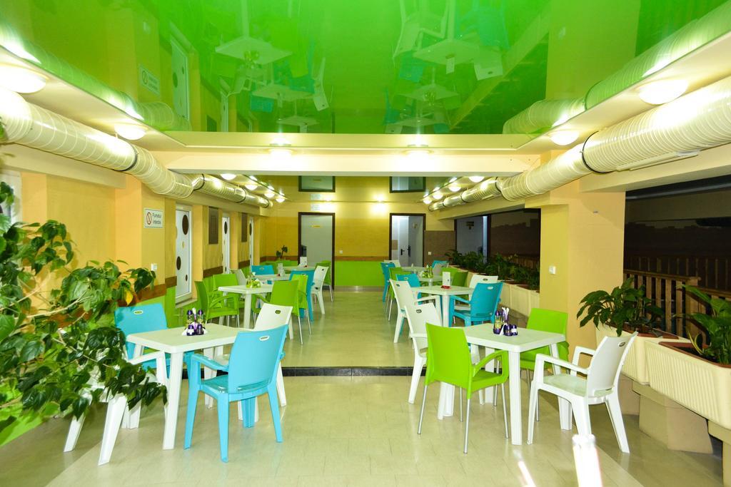 Hotel Seneca Baia Mare Exteriör bild